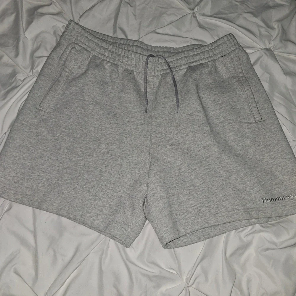 Adidas Humanrace Fleece Shorts Mens XL Gray NWOT H58282 Pharrell Williams